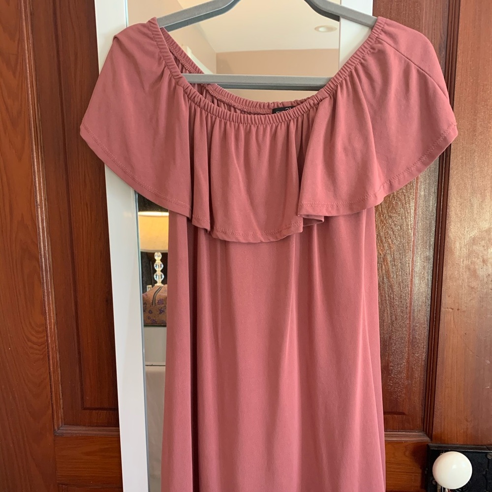 Pink off the shoulder dress EUC